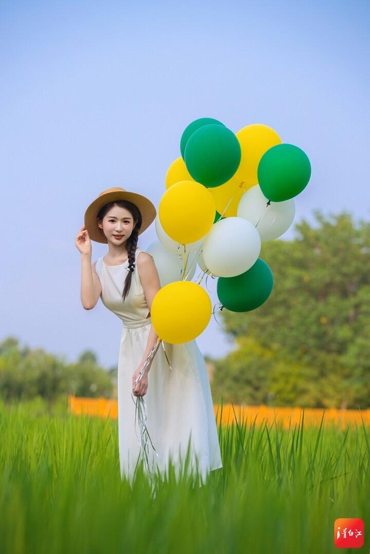 微博更新：完美时刻喜悦分享,微博更新，完美时刻喜悦分享——一场与自然美景的浪漫邂逅