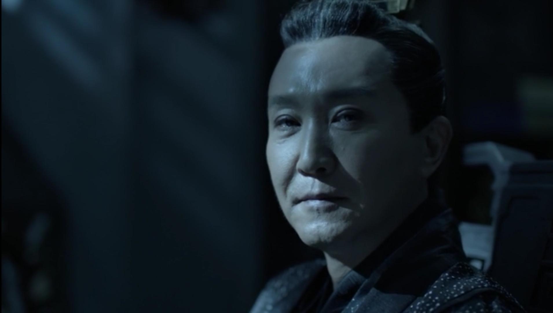 女主是明星的小说,女主是明星的小说，光环之下的人性探析