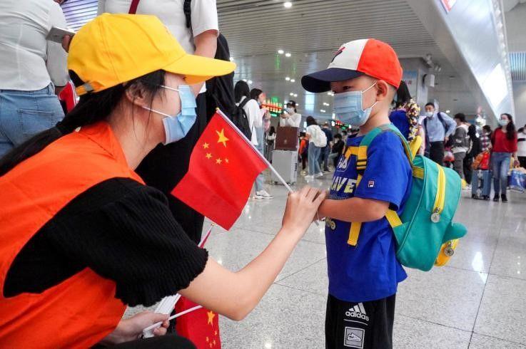 青年汽车上市了吗,青年汽车上市了吗？揭秘最新科技产品，引领未来出行新潮流！