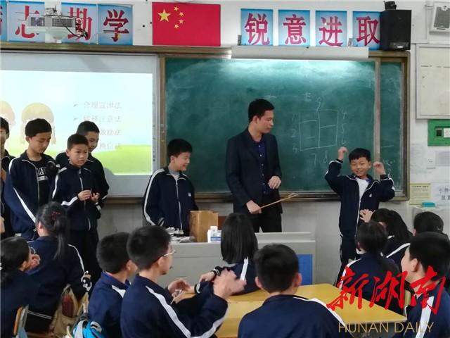 雏鹰股票,雏鹰股票，飞翔的友情与家庭的温馨
