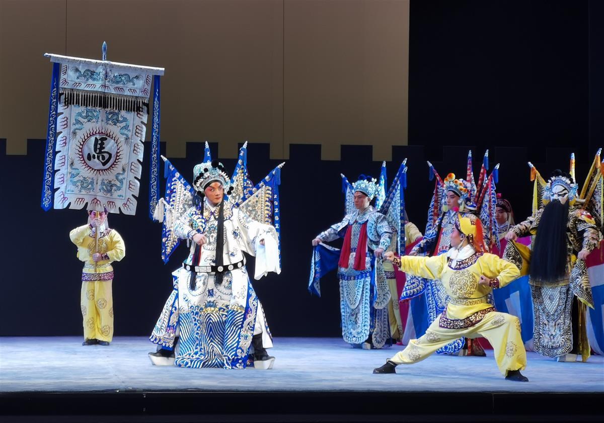 电视剧青衣主题曲,电视剧青衣主题曲，小巷深处的音符魔法