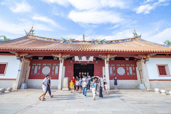 泉州地震最新动态今日,泉州地震最新动态今日，一场探索自然美景的轻松之旅