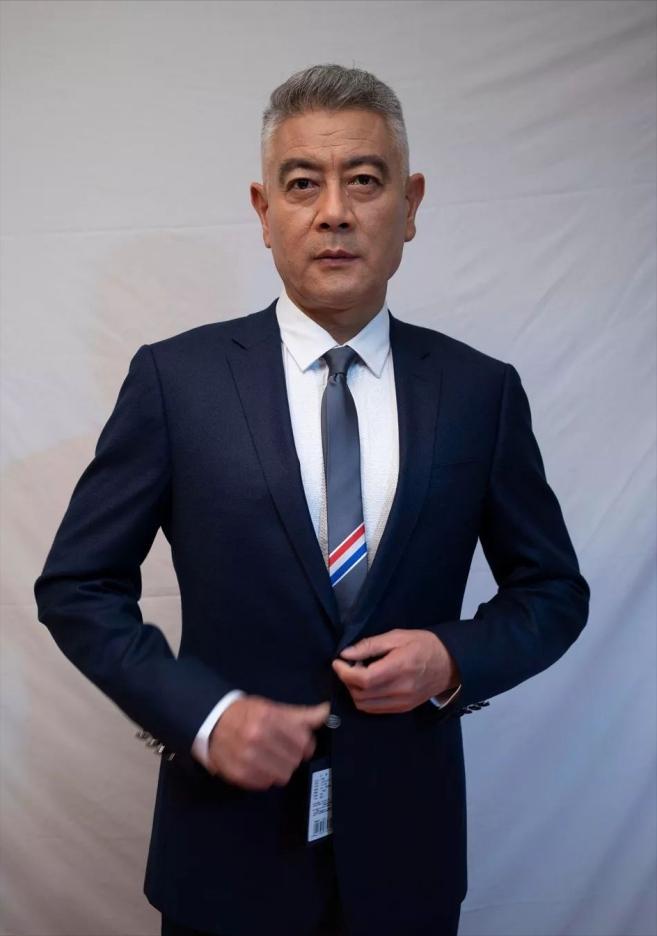 演员巫刚图片,演员巫刚图片，一个深受喜爱的演员形象魅力探讨