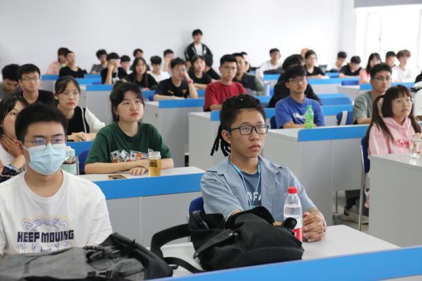 港股上市公司,重磅推出港股上市公司最新高科技产品——科技之光照亮生活，体验前所未有的智能之旅