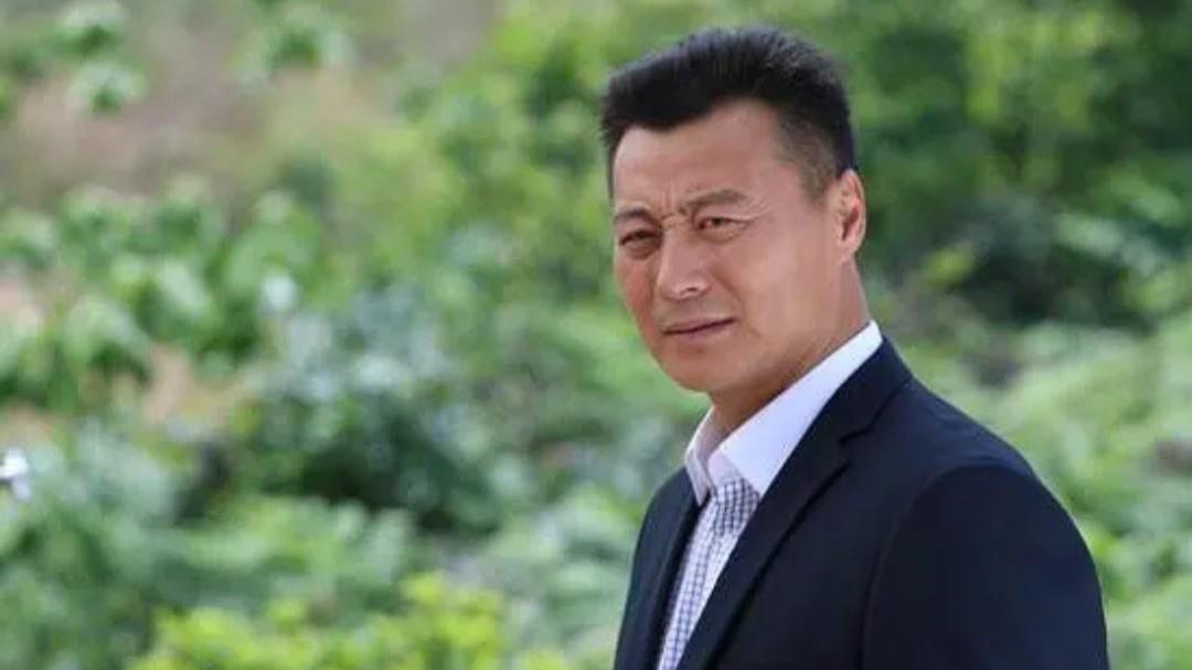 第一书记演员表,第一书记演员表——励志之光，自信与成长的见证