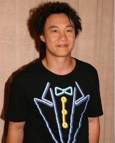 明星媳妇,明星媳妇，成为明星伴侣的必备技能与任务指南