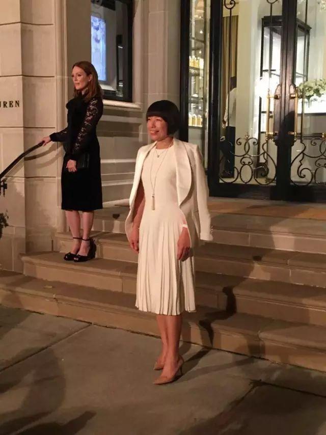 Vogue最新封面,Vogue最新封面，科技与生活完美融合的高科技产品盛宴